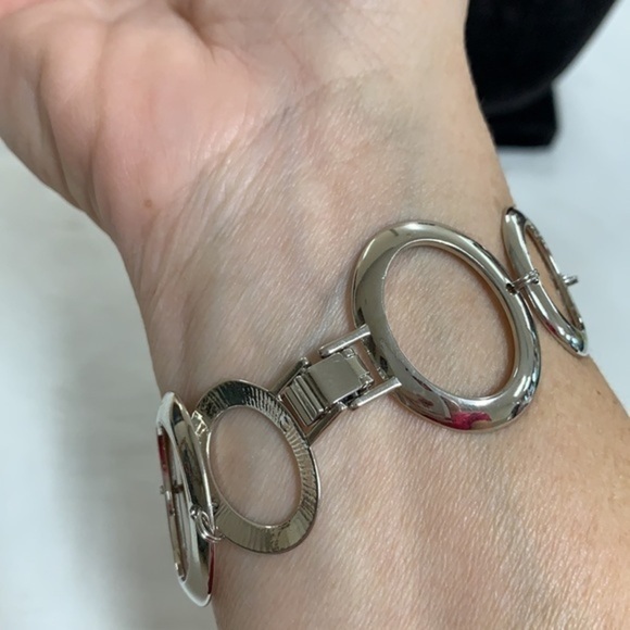 Lia Sophia open circle oval silver tone links - Picture 3 of 7